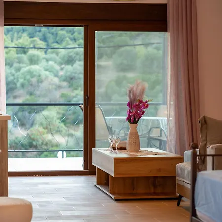 بيت للعطل Galini House 2 *